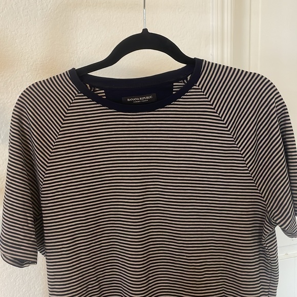Banana Republic Luxury Touch Striped Tee Size M - Picture 2 of 7